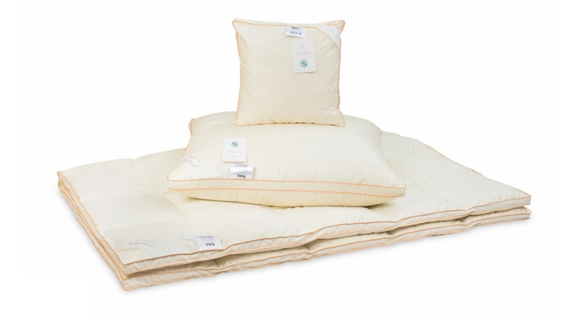 Rozmiar i wypełnienie poduszki puchowej Materacowej